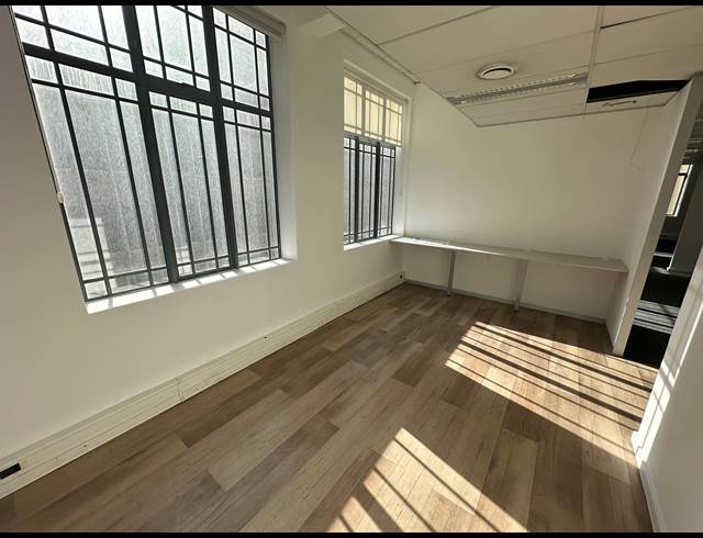 171M² OFFICE TO LET IN CAPE TOWN CITY CENTRE